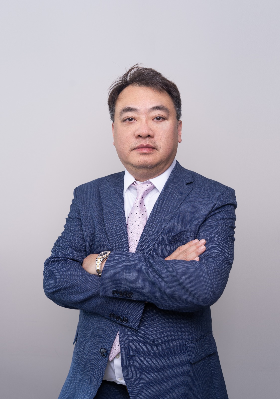Raymond Lee